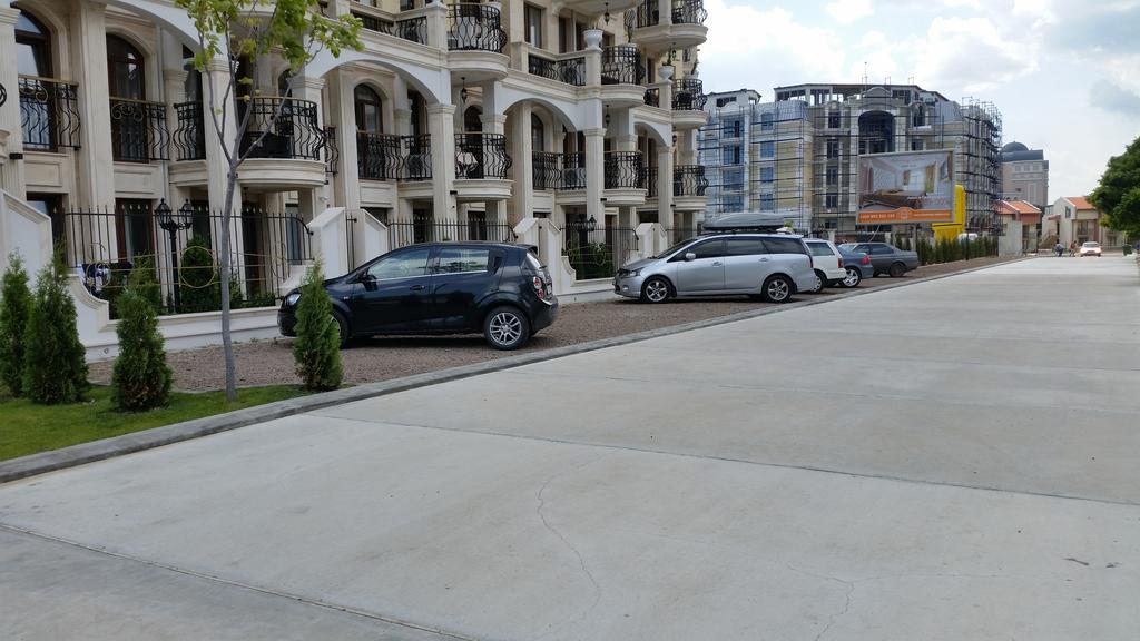 Harmony Suites Apartment Sveti Vlas Eksteriør bilde